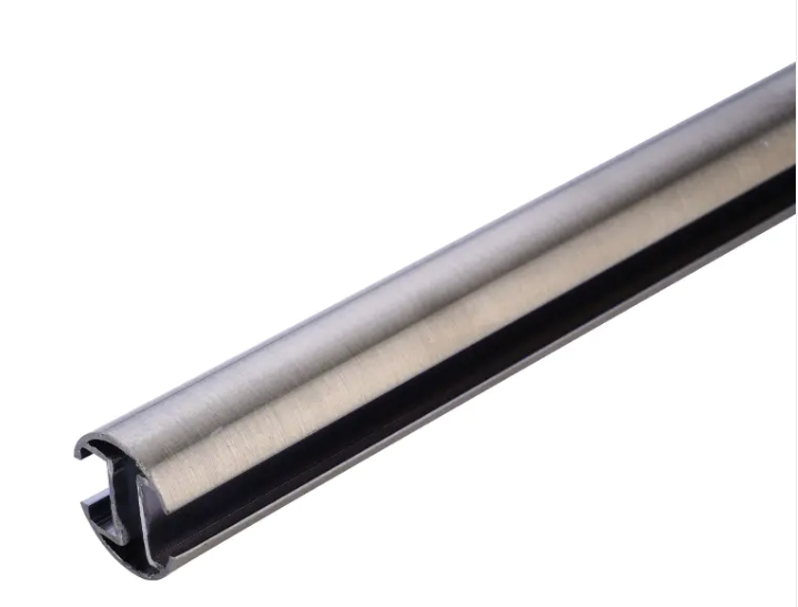Makagawa ba ng ingay ang metal na kurtina ng kurtina pagkatapos ng pangmatagalang paggamit o susuportahan ba nito ang tahimik na pag-slide?